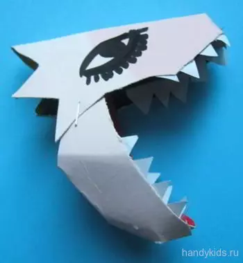 Dragon Mask sa kanyang mga kamay mula sa papel at karton na may mga larawan at video