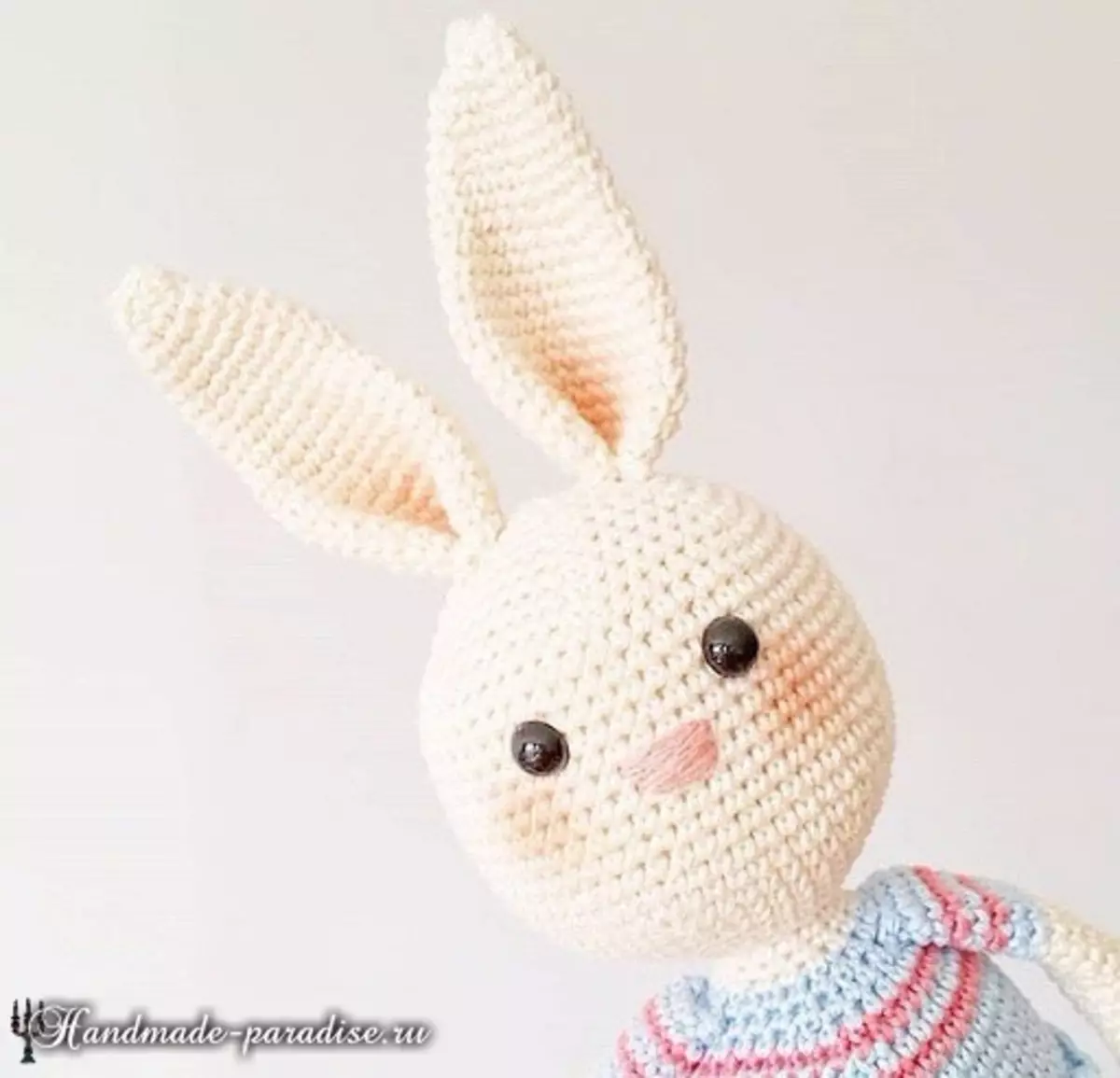 Knit crocheted pob ntseg hares thiab luav