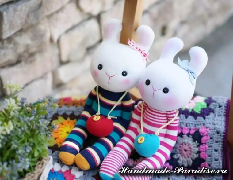 Hračky z ponožek - králíků. Mistrovská třída