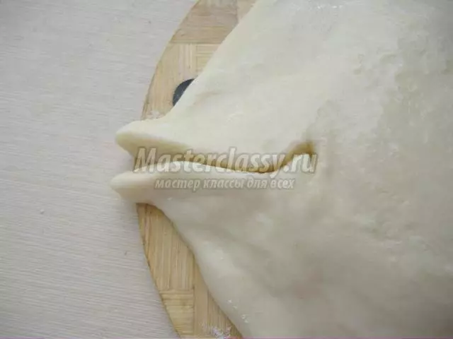 Риба от солено тесто с ръце със снимки на шаблони