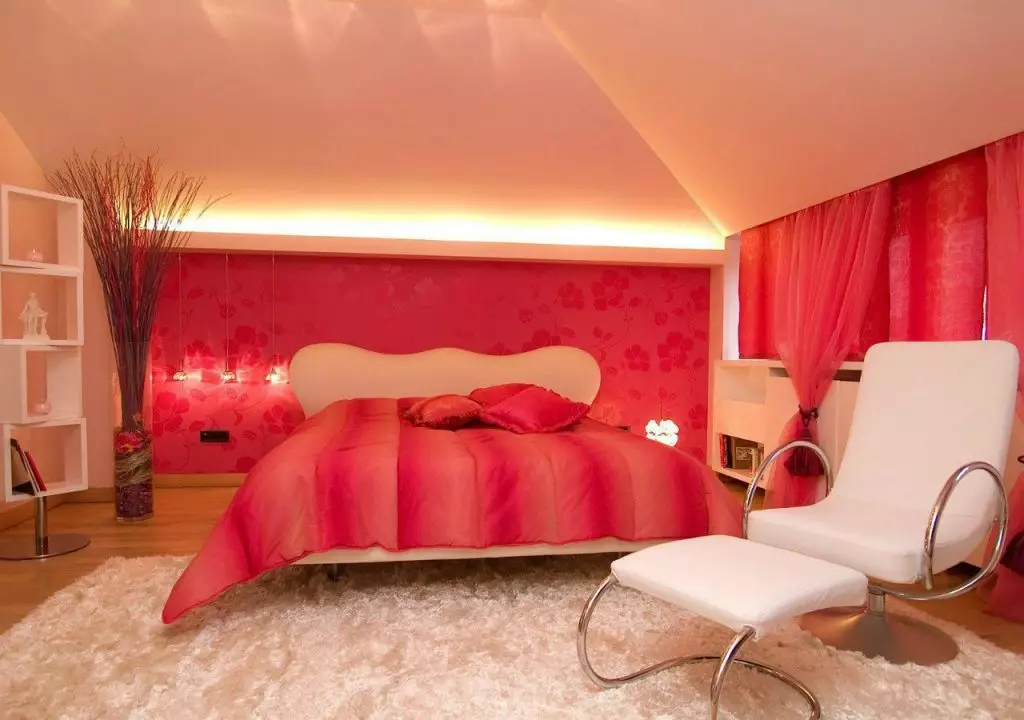 さまざまな種類のモダンな壁紙：寝室に適切な選択をする方法は？