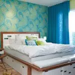 Modern wallpaper of various types: How to make the right choice for the bedroom?