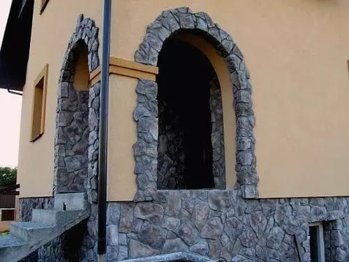 Decoração de arco com pedra decorativa: opções de foto