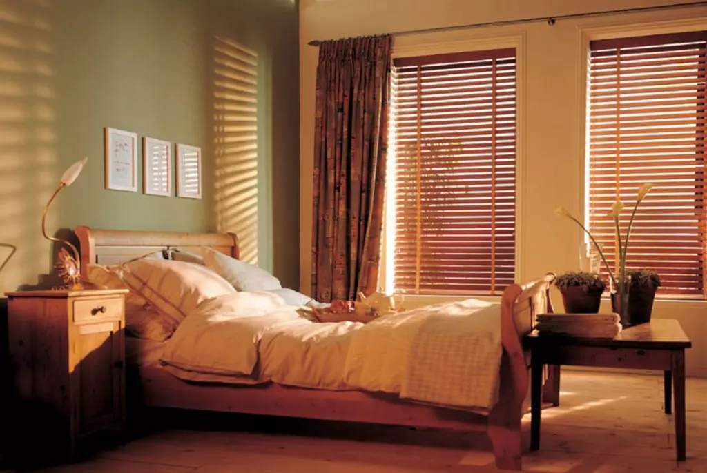 Nasveti za izbiro zaves v spalnici: najboljše možnosti za domače notranjost (+53 fotografije)