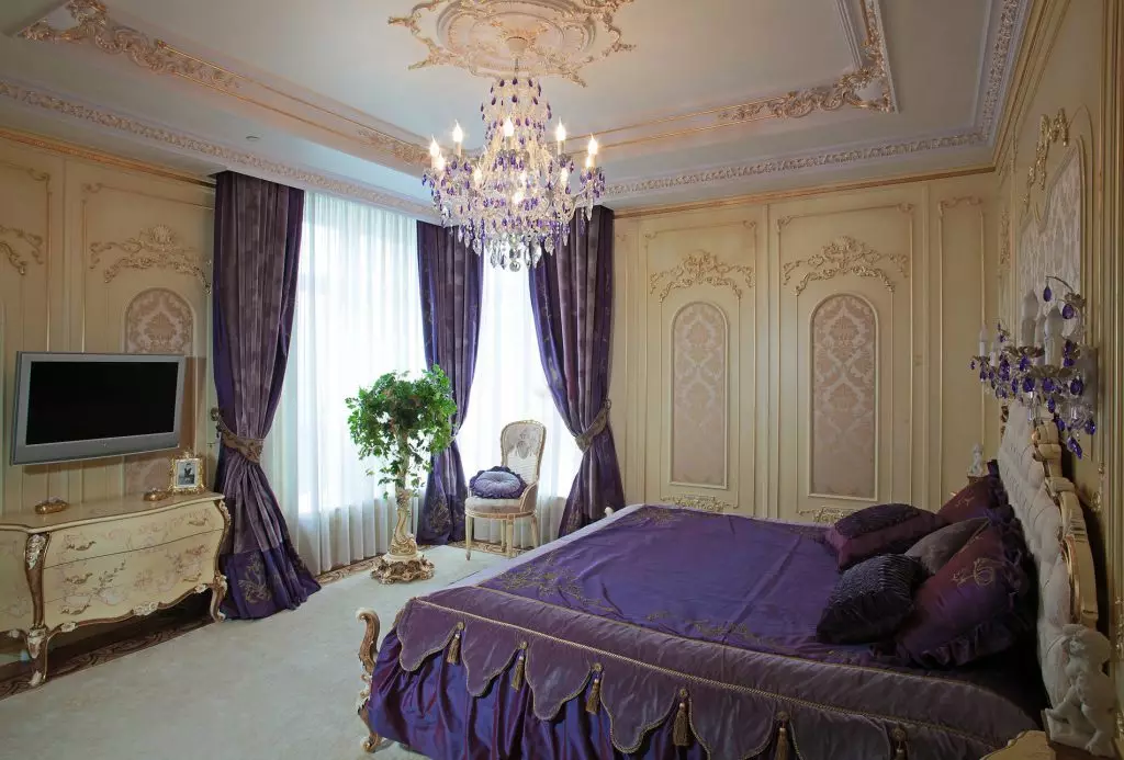 Perdele pentru dormitor cu Wallpaper Bej: Sfaturi privind alegerea și combinațiile de culori armonioase