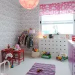 Bej duvar kağıdı ile yatak odası için perdeler: seçme ve uyumlu renk kombinasyonları ile ilgili ipuçları