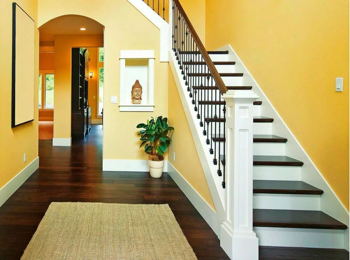 Jakie schody wybrać do prywatnego domu? [10 Sowieci od profesjonalistów]