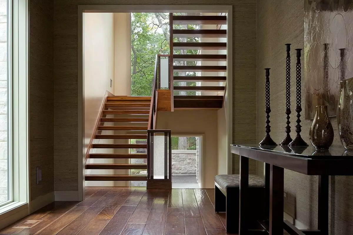 Kokie laiptai pasirinkti privačiam namui? [10 sovietų nuo profesionalų]