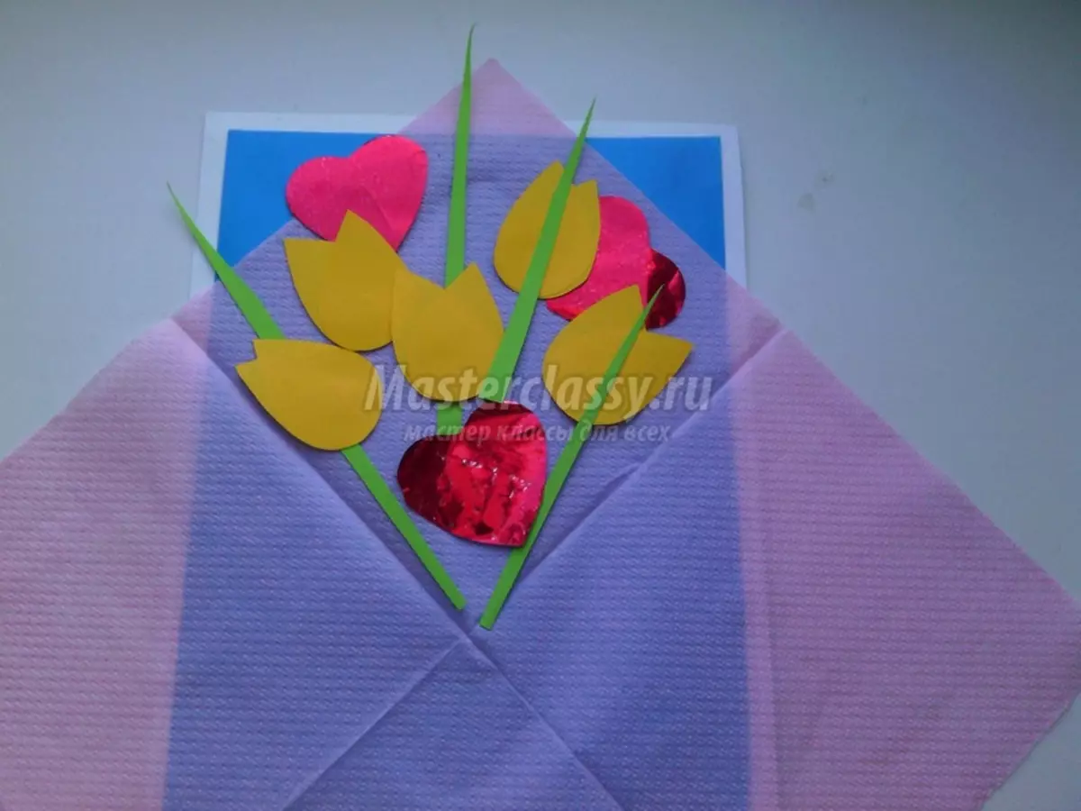 Как да направите хартиена карта с цветя до 8 март