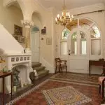 Enregistrement du couloir dans le style de Provence: Interiors photo et conseils généraux