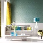 Ang mga nuances sa pagpili sa laminata sa kolor sa wallpaper: malampuson nga mga kombinasyon sa shade