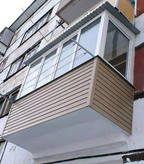 Nzira nzira yekufudza mhanza balcony siding kuzviita iwe pachako kunze