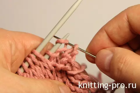 Плетени цвест во плетење игли: Затворање на петелки со фотографии и видео