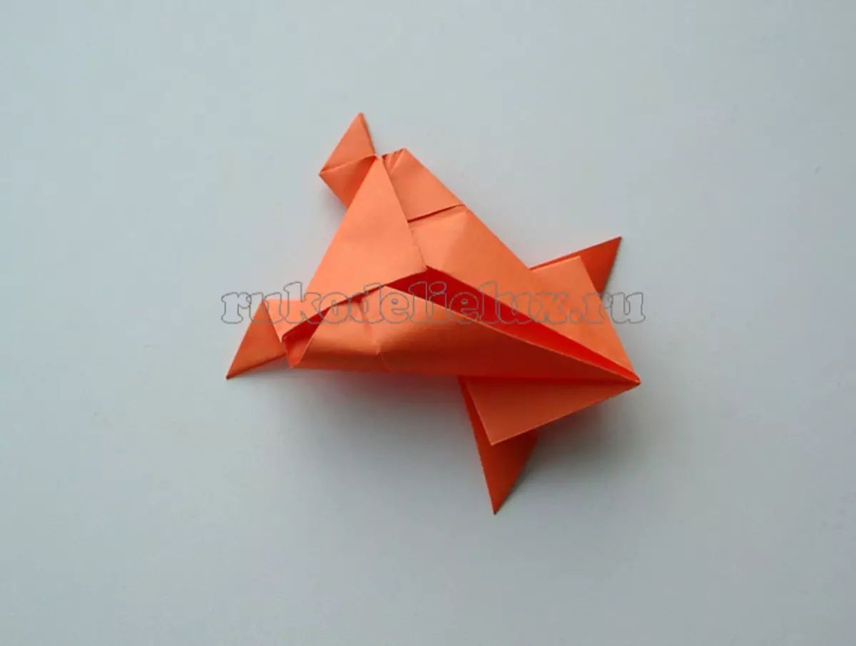 Sărituri de broască din hârtie: Scheme de tehnologie Origami