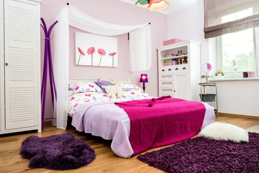 Kız için yatak odası tasarımı