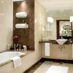 Piccolo design del bagno 4 quadrato: regole di stile