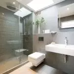 Reka bentuk bilik mandi kecil 4 persegi: peraturan gaya