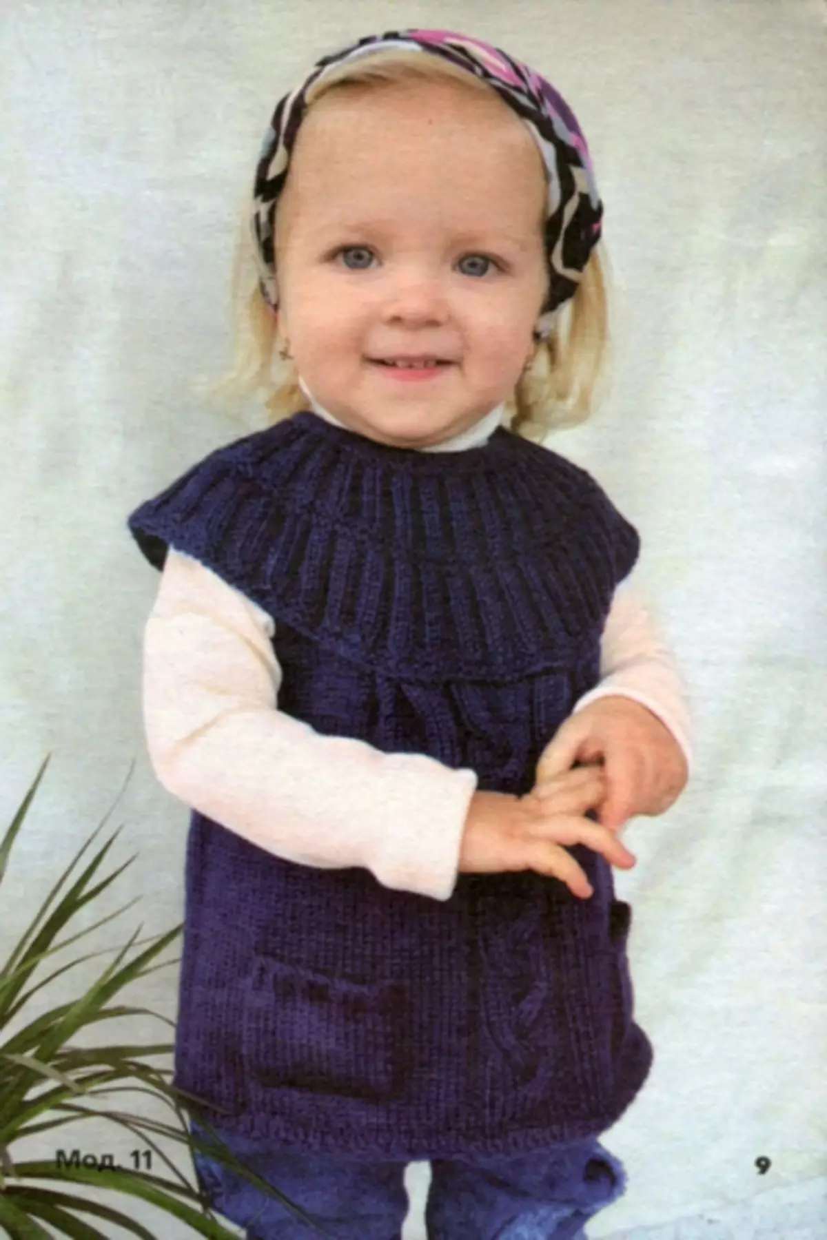 Túnica para a moza con agullas de tricotar con coquette redondo: esquemas con descrición