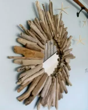 Eco-Decor de las ramas en el interior: artesanía hecha de madera con sus propias manos.