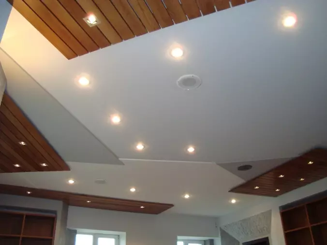 কিভাবে আপনার নিজের হাত দিয়ে সিলিং উপর plasterboard রাখা?