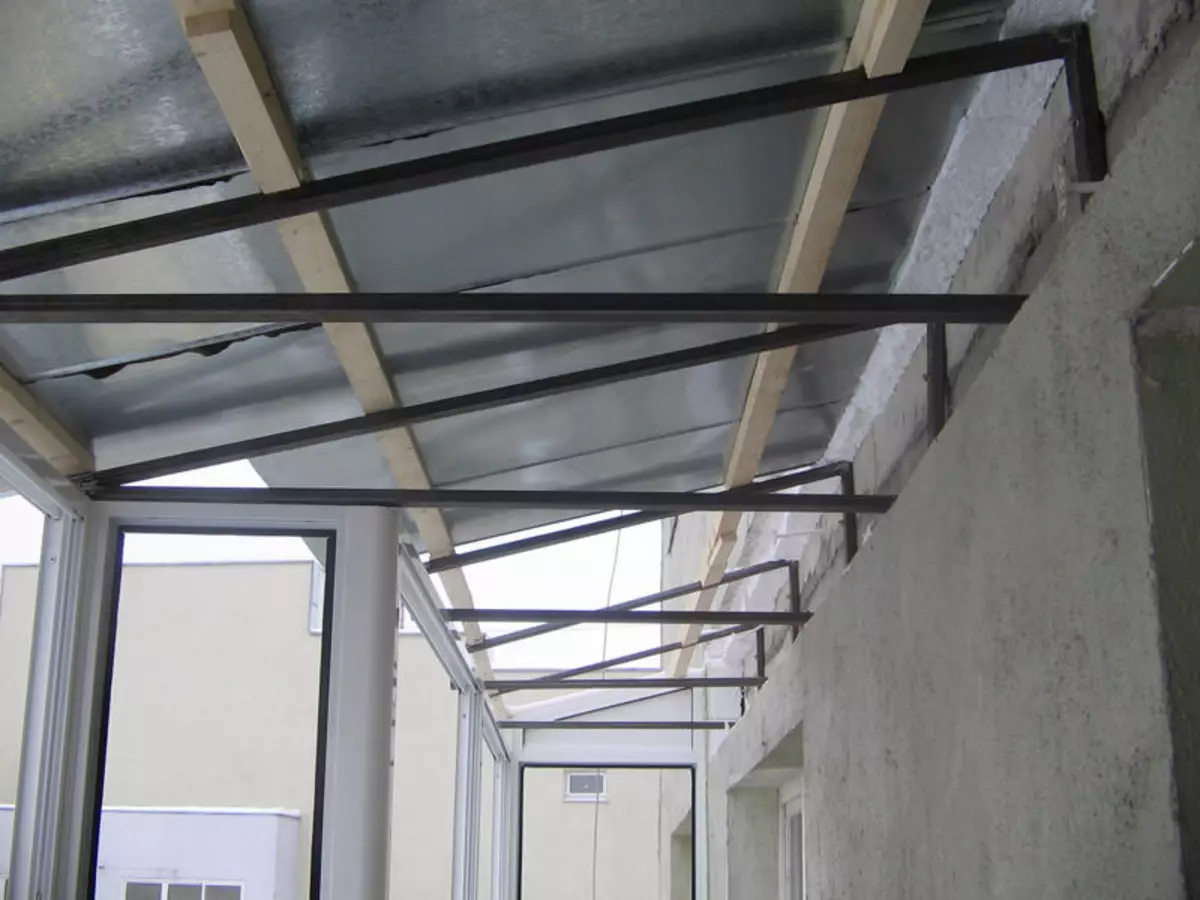 Duurzaam balkon: metalen frame en zijn kenmerken