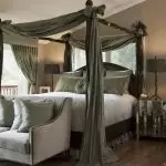 Bett mit Baldakhin - Romantik in Ihrem Schlafzimmer