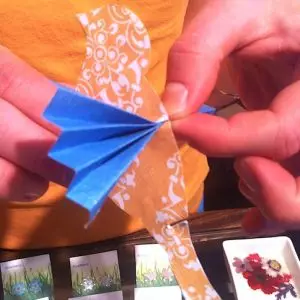 Çocuklar için origami tekniğinde kendi ellerinizle kağıt kuşu