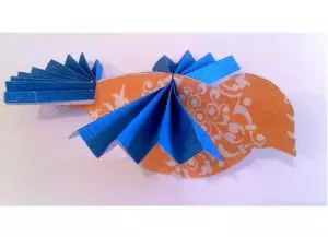 Çocuklar için origami tekniğinde kendi ellerinizle kağıt kuşu