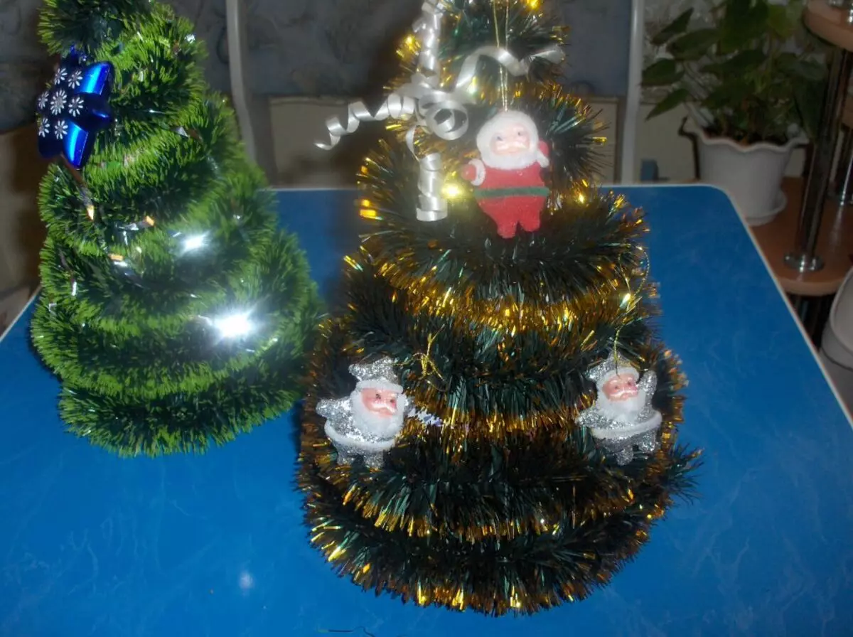 كيفية جعل شجرة عيد الميلاد