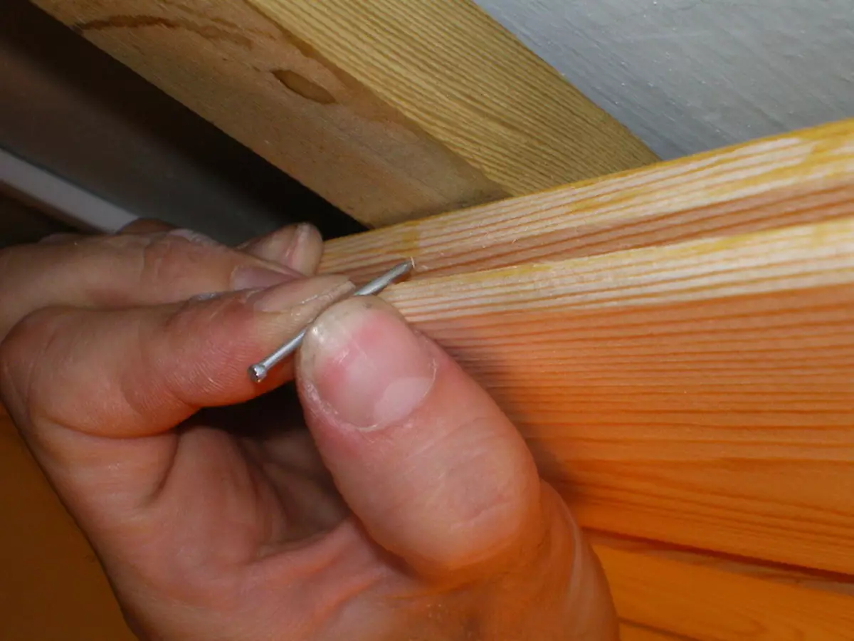 Hoe platbanden op de deur monteren: 4 hoofdopties