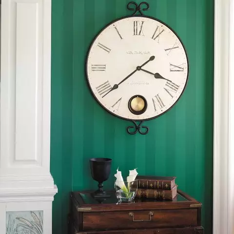Sienas pulkstenis interjerā: liels un mazs, klasisks un neparasts (70 fotogrāfijas)