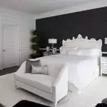 Paglikha ng Black and White Bedroom Interior - pagkamalikhain at balanse (+40 mga larawan)