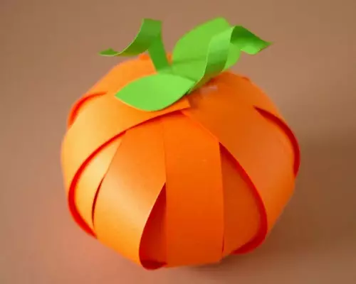 Zucca di carta Fai da te su Halloween: Idee per la creatività