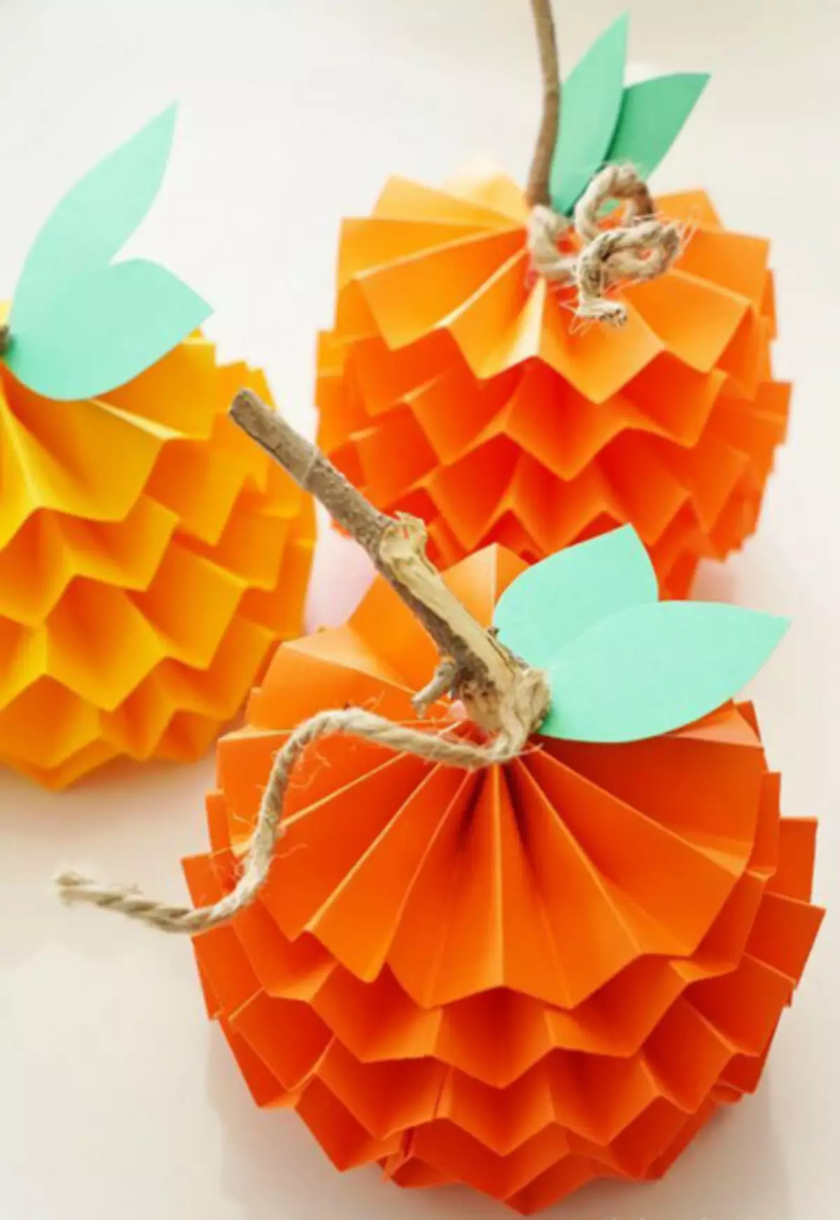 Pumpkin af papir gør det selv på Halloween: ideer til kreativitet