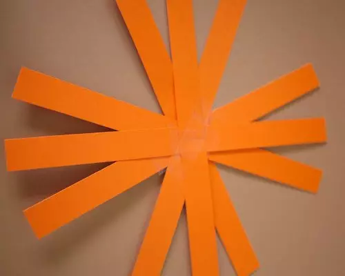 कागजको कद्दू यो हेलोवीनमा यो गर्नुहोस्: रचनात्मकताको लागि विचारहरू