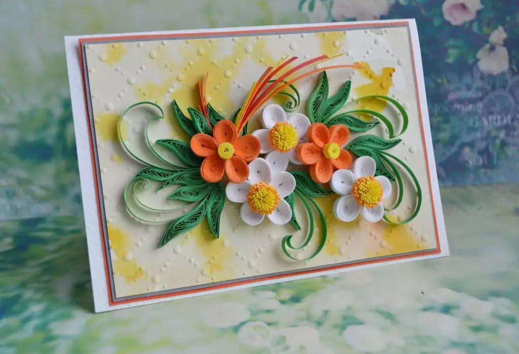 quilling کے انداز میں پوسٹ کارڈ اپنے آپ کو کرتے ہیں