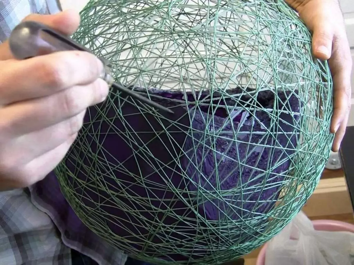 Lamp made of threads with their own hands