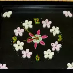 हम कार्डबोर्ड से दीवार घड़ी बनाते हैं: Decoupage और Quilling (मास्टर क्लास)