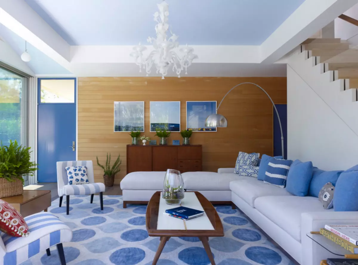 Jūras stila dzīvojamā istaba
