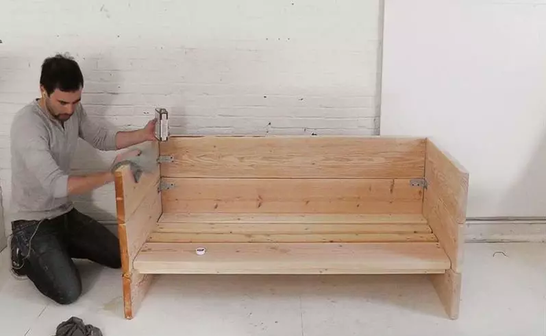 Simple sofa do it yourself