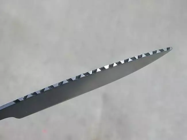 Pašdarināts nazis no diska no apļveida zāģa
