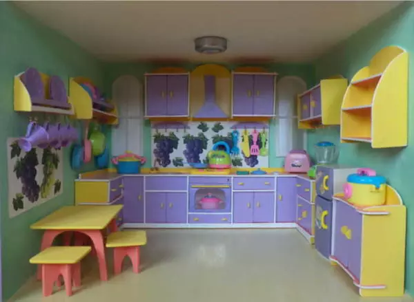 Mobles de bonecas coas túas propias mans: debuxamos unha casa para bonecas