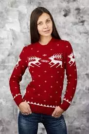 Sweater biċ-ċriev tan-knitting labar bir-ritratti ta 'skemi