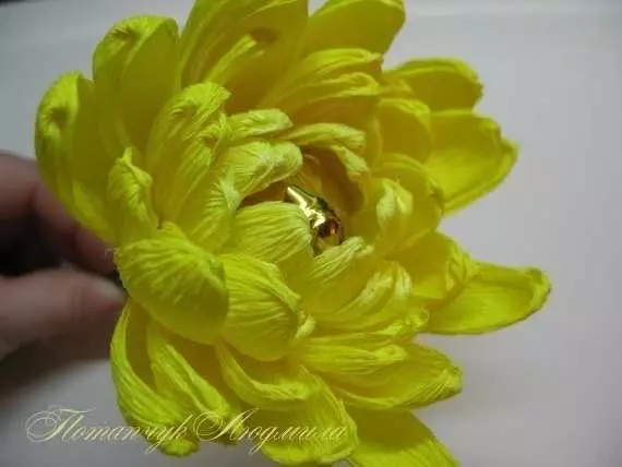 Ինչպես ծաղիկներ պատրաստել ծալքերից (60 լուսանկար)