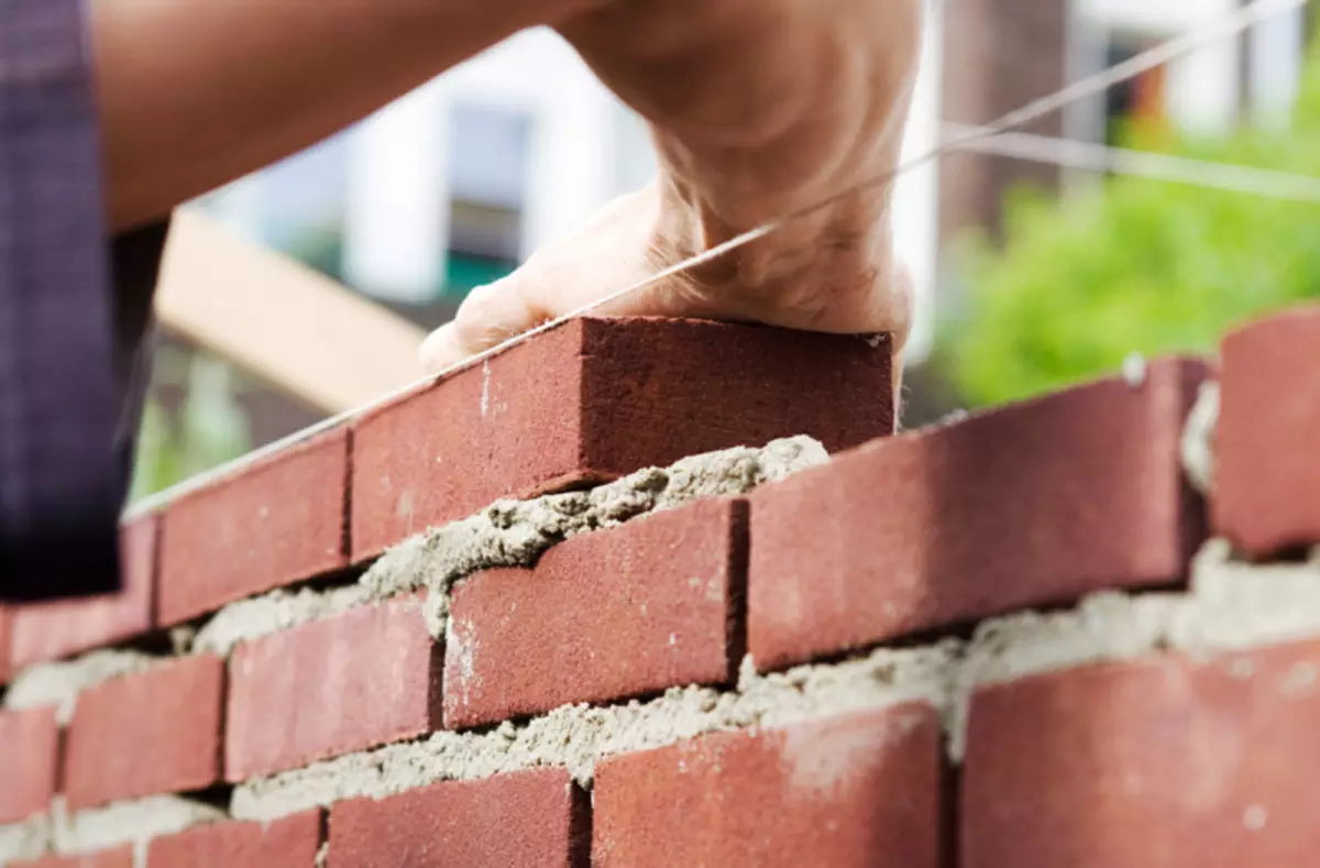 Pose de murs de briques: meilleures méthodes