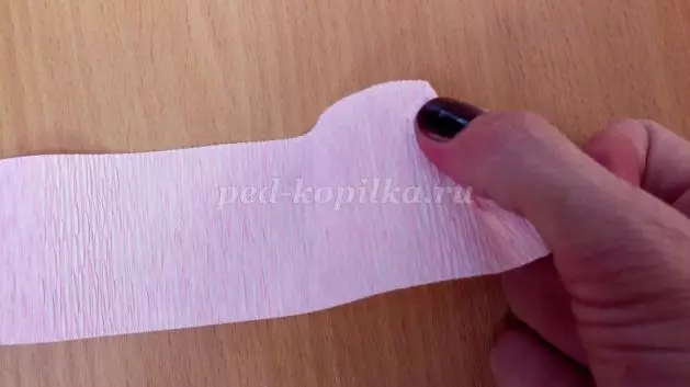 Rose de papel corrugado com suas próprias mãos para iniciantes com vídeo