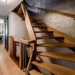 资产上的楼梯：结构设计的特点（系导管的固定和安装）