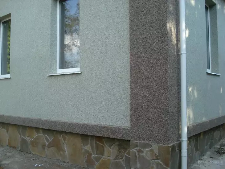 Jepni fasadën e shtëpisë së natyrshmërisë duke përdorur mermer