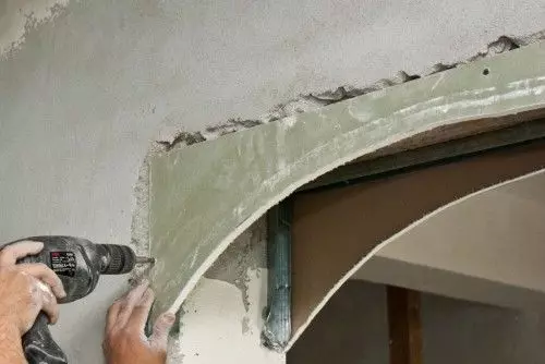 Kapıdaki ev yapımı kemer: Nasıl yapılır talimatı