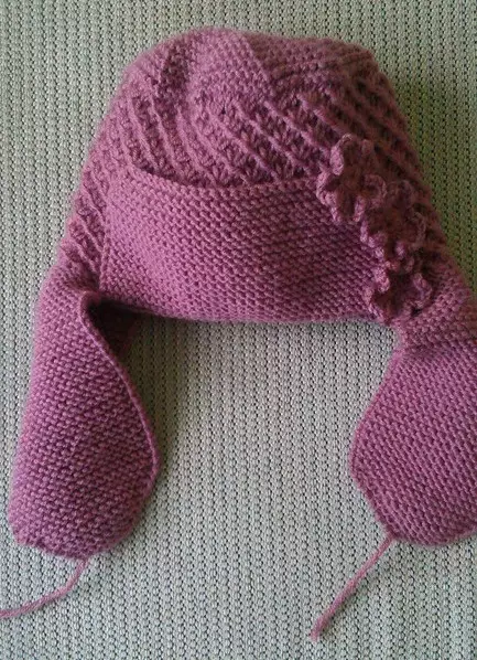 Sombreiro das mulleres coas mans con tricô con fotos e vídeos